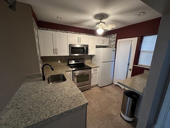 2nd image of 1101 Crystal Lake Dr APT 408