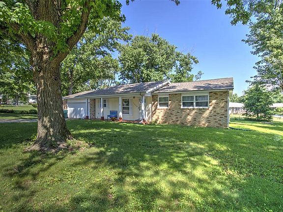 2nd image of 1130 S Wildwood Dr