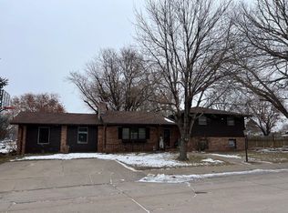 901 S Carr Ave, North Platte, NE 69101