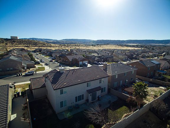 3rd image of 4011 Vancouver Ln