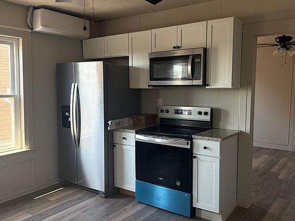 2nd image of 202 Main St #0