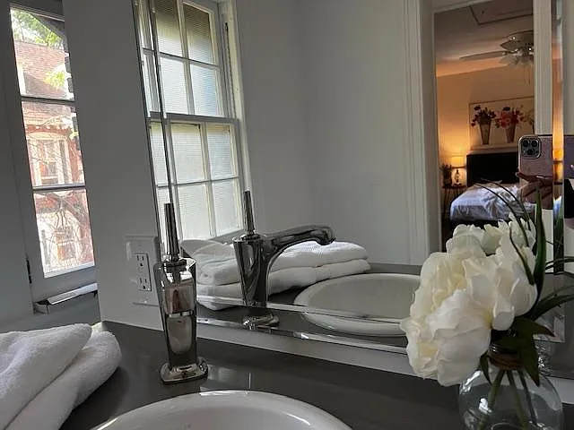 2420 Derbyshire Rd — Photo 9