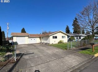 476 S 39th Pl, Springfield, OR 97478