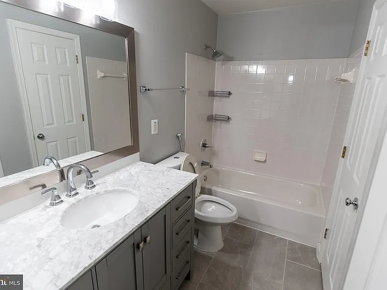 2403 Baikal Loop — Photo 24