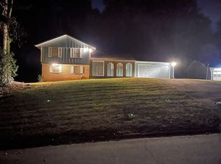 1413 Elm Ridge Dr, Stone Mountain, GA 30083