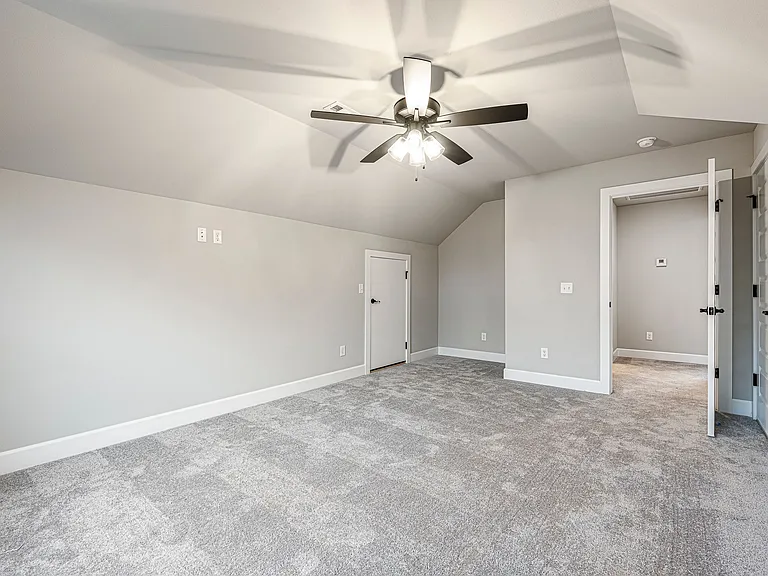 32 Taransay Dr — Photo 21