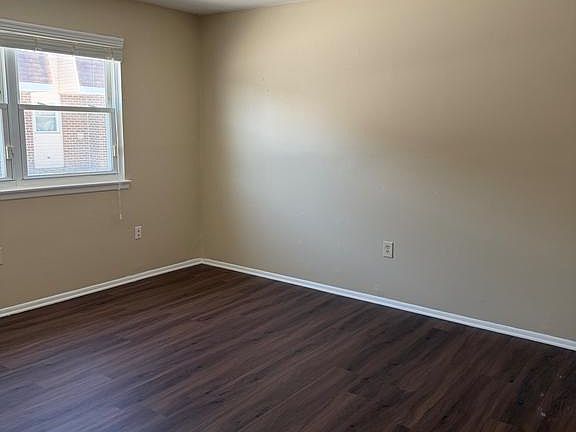 2nd image of 26 Florence Tollgate Pl