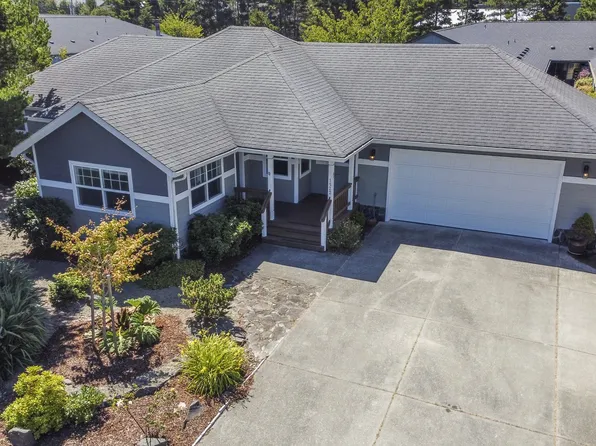 1522 Myrtle Loop, Florence, OR 97439