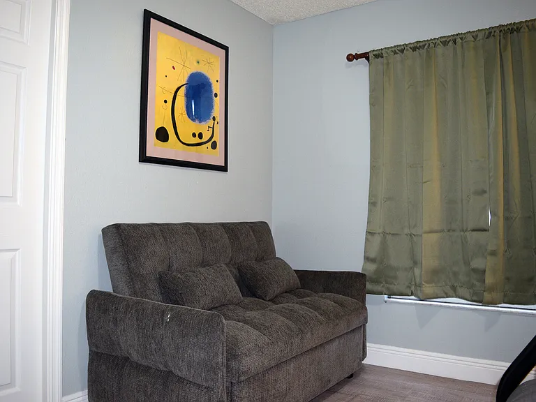 Quail Hollow Ave — Photo 20