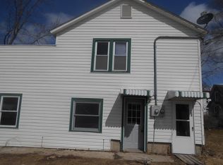 130 Commercial Aly, Capron, IL 61012