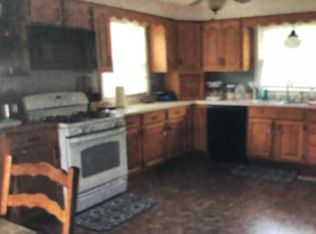 120 Hufnagel Dr #B, Clinton, PA 15026