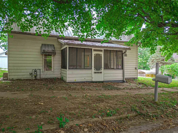 501 N 7th St, Petersburg, IN 47567