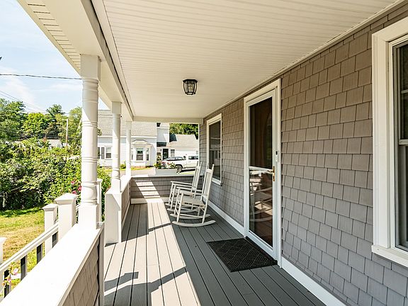 3rd image of 281 Main Street