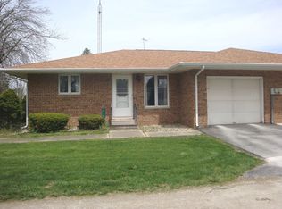 210 S 5th St #A, Cissna Park, IL 60924