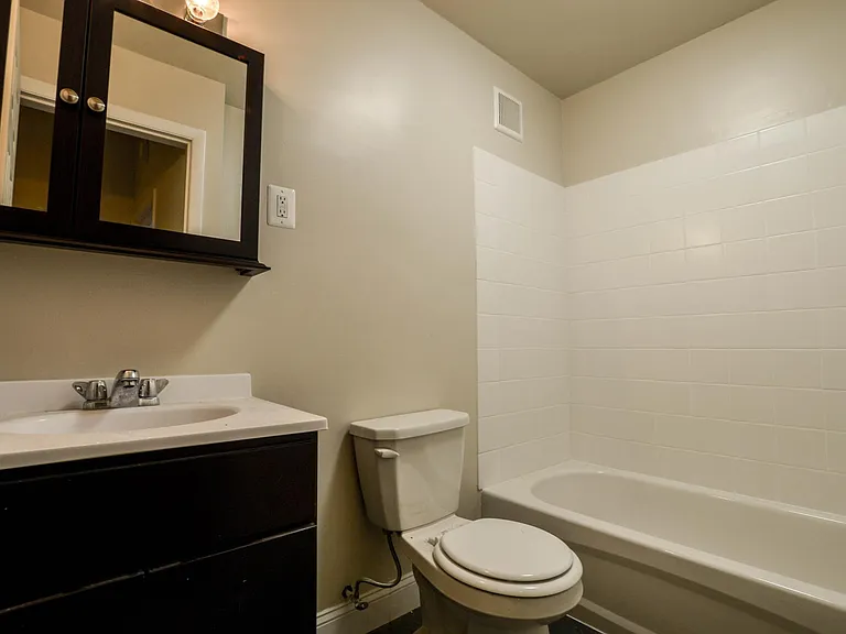 3909 Pine St #2F — Photo 11