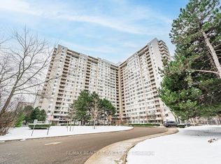 3590 Kaneff Cres #1108, Mississauga, ON L5A 3X3