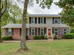 186 Berrywood Dr, Hendersonville, TN 37075