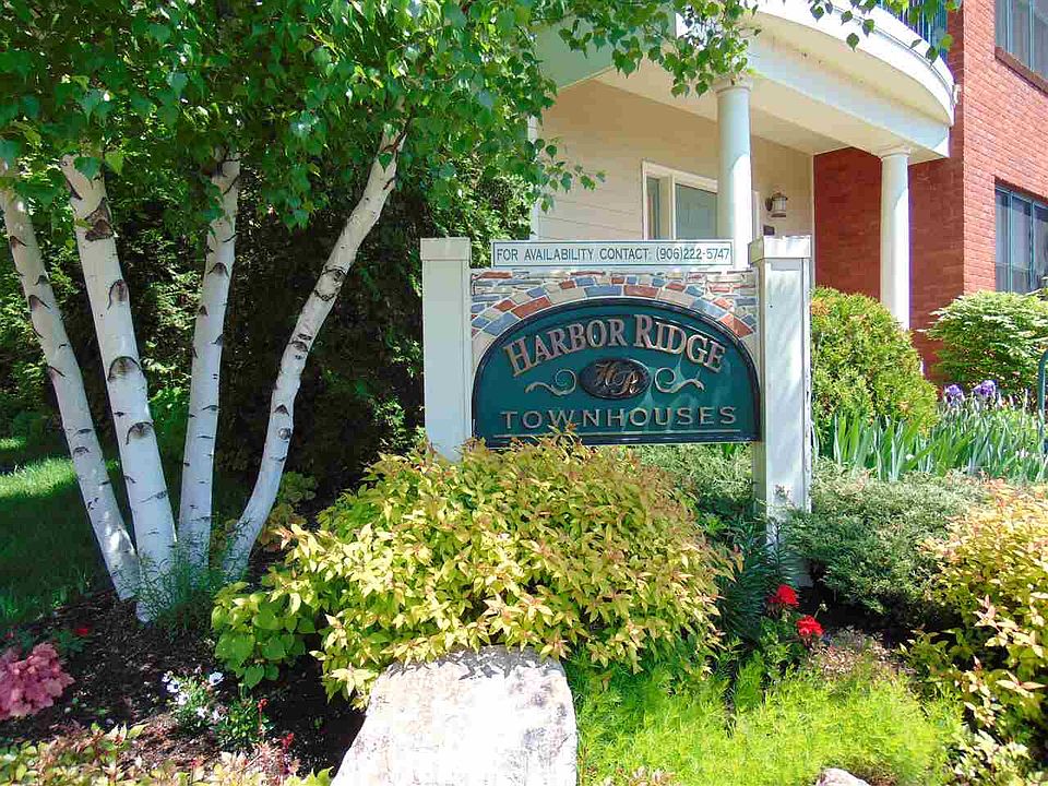 215 N Lakeshore Blvd, Marquette, MI 49855 Zillow