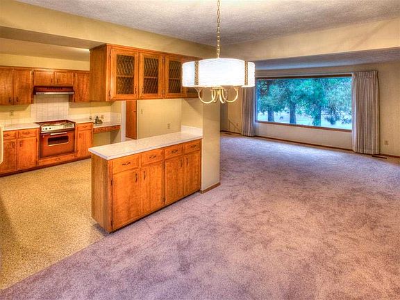 3rd image of 8702 N Benton Dr