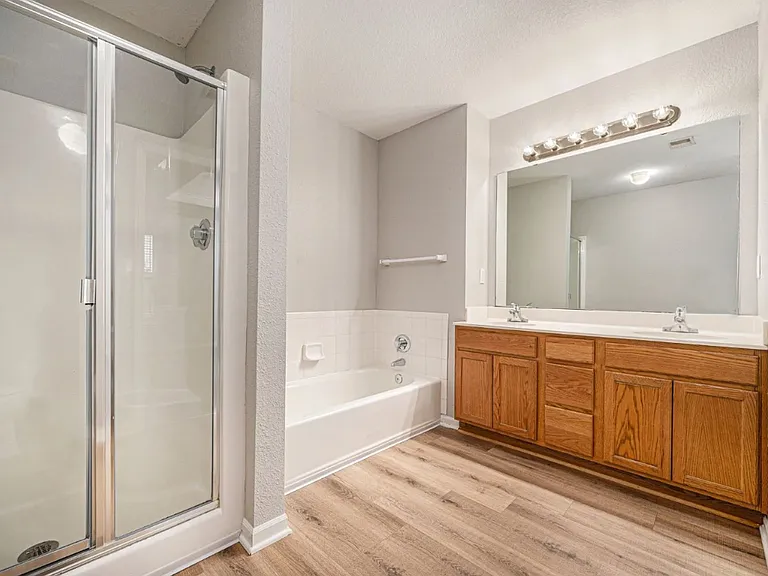 Tiffany Hills Townhomes — Photo 11