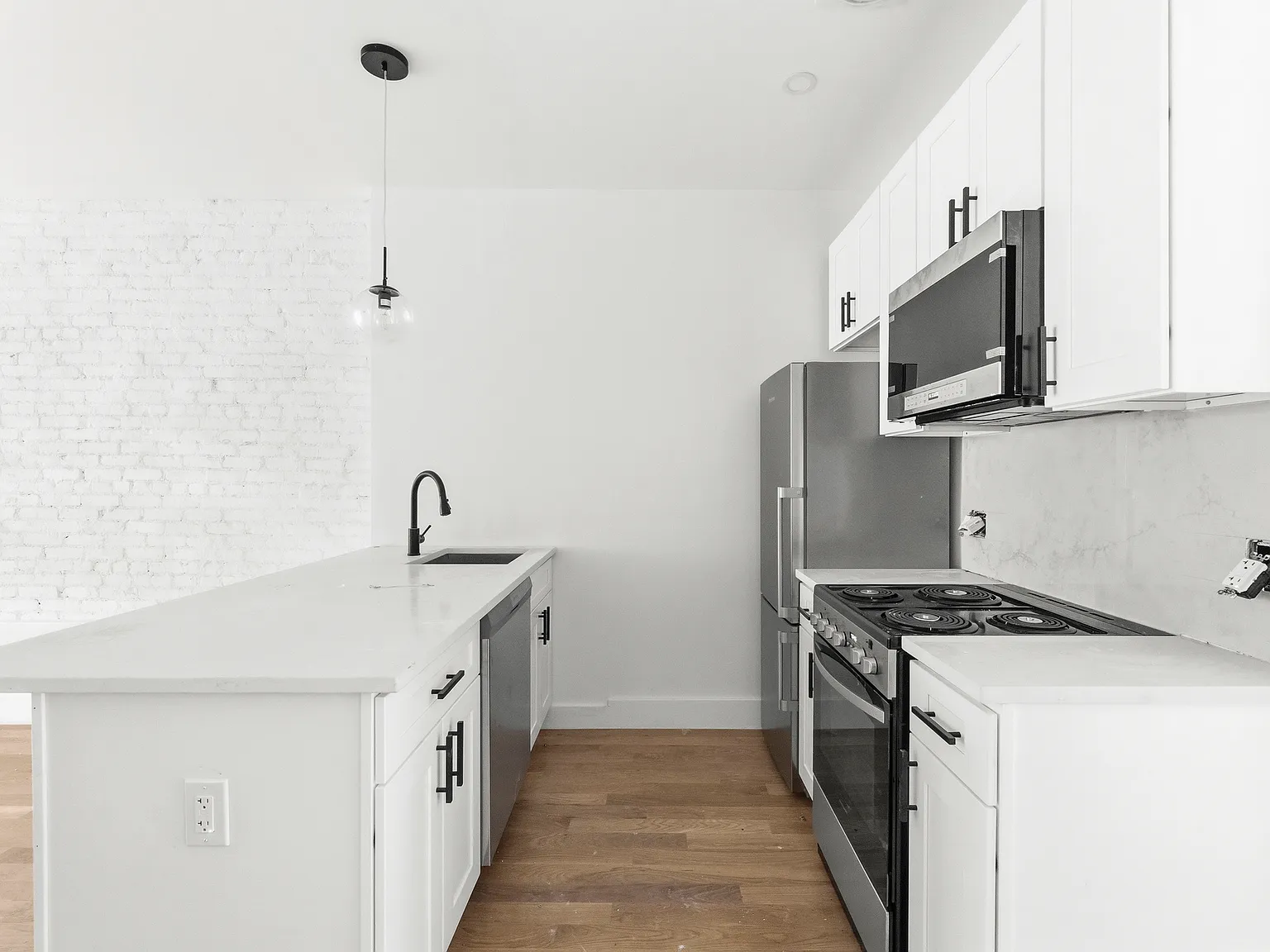 474 Irving Avenue — Photo 4