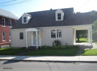 114 Water St, Everett, PA 15537