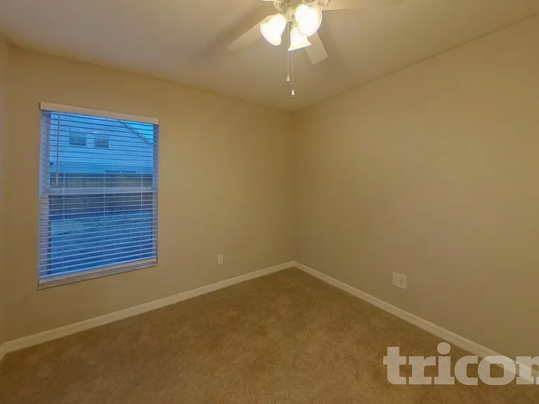 11106 Robin Lake Ct — Photo 13