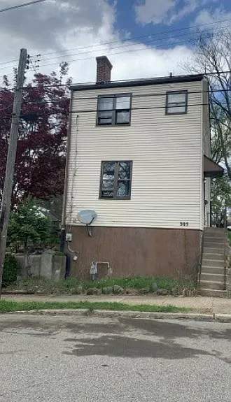 305 Taft Ave