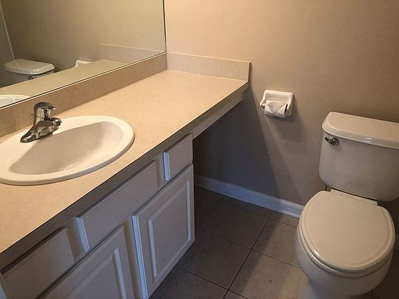 4th image of 3644 Summerlin Ln