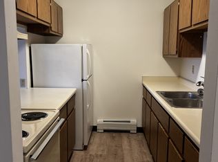 436 Sullivan St #10, Oshkosh, WI 54902