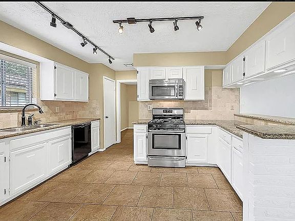 5th image of 9611 Crail Dr