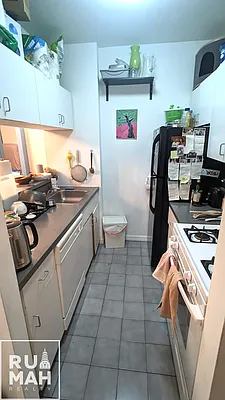 Rented by Rumah Realty Inc | media 4