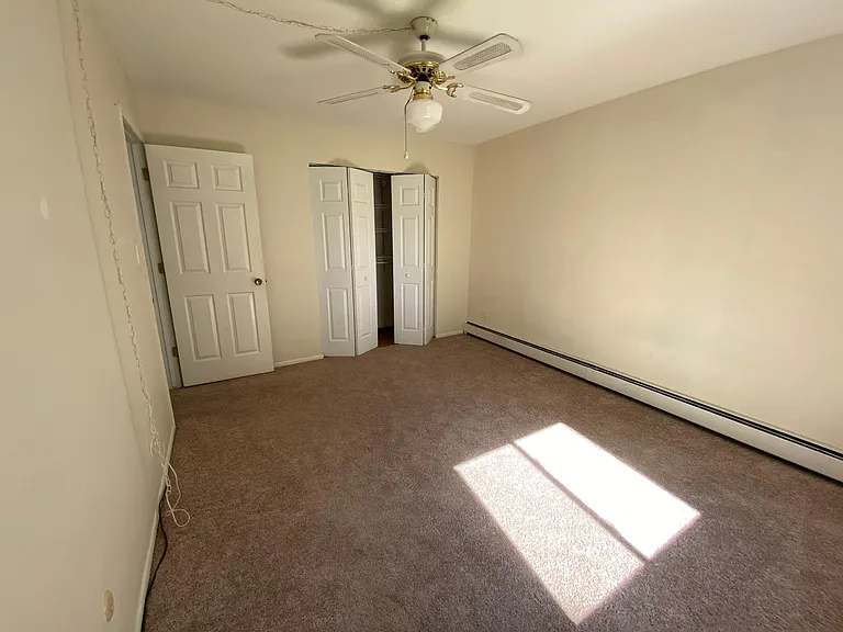835 S Dwyer Ave #A — Photo 11