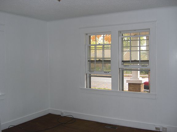 5th image of 203 Treutland Ave #203A