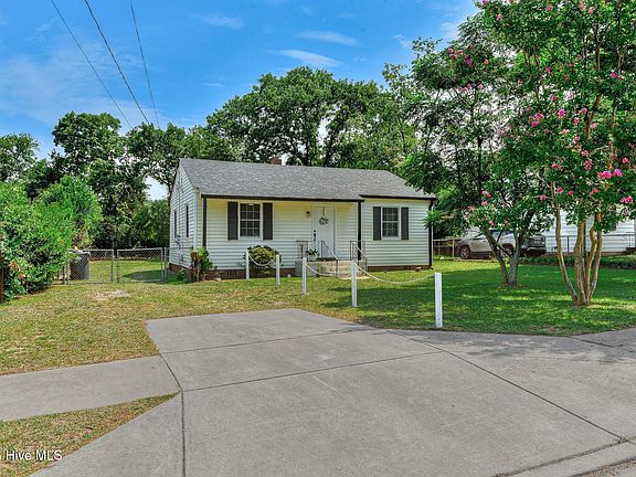 3rd image of 2529 Sheraton Drive