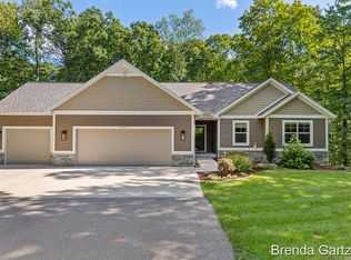 5077 Russell St NE, Cedar Springs, MI 49319