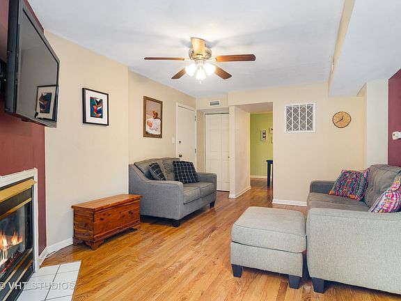 2nd image of 5323 N Kenmore Ave #1