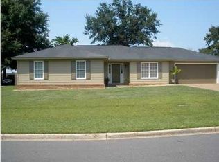 408 Countrywood Dr, Tuscaloosa, AL 35405