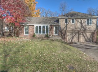 10024 W 68th St, Merriam, KS 66203