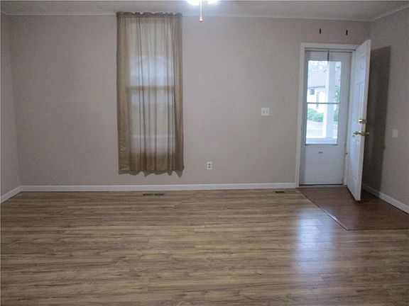 2nd image of 810 W South 1st St