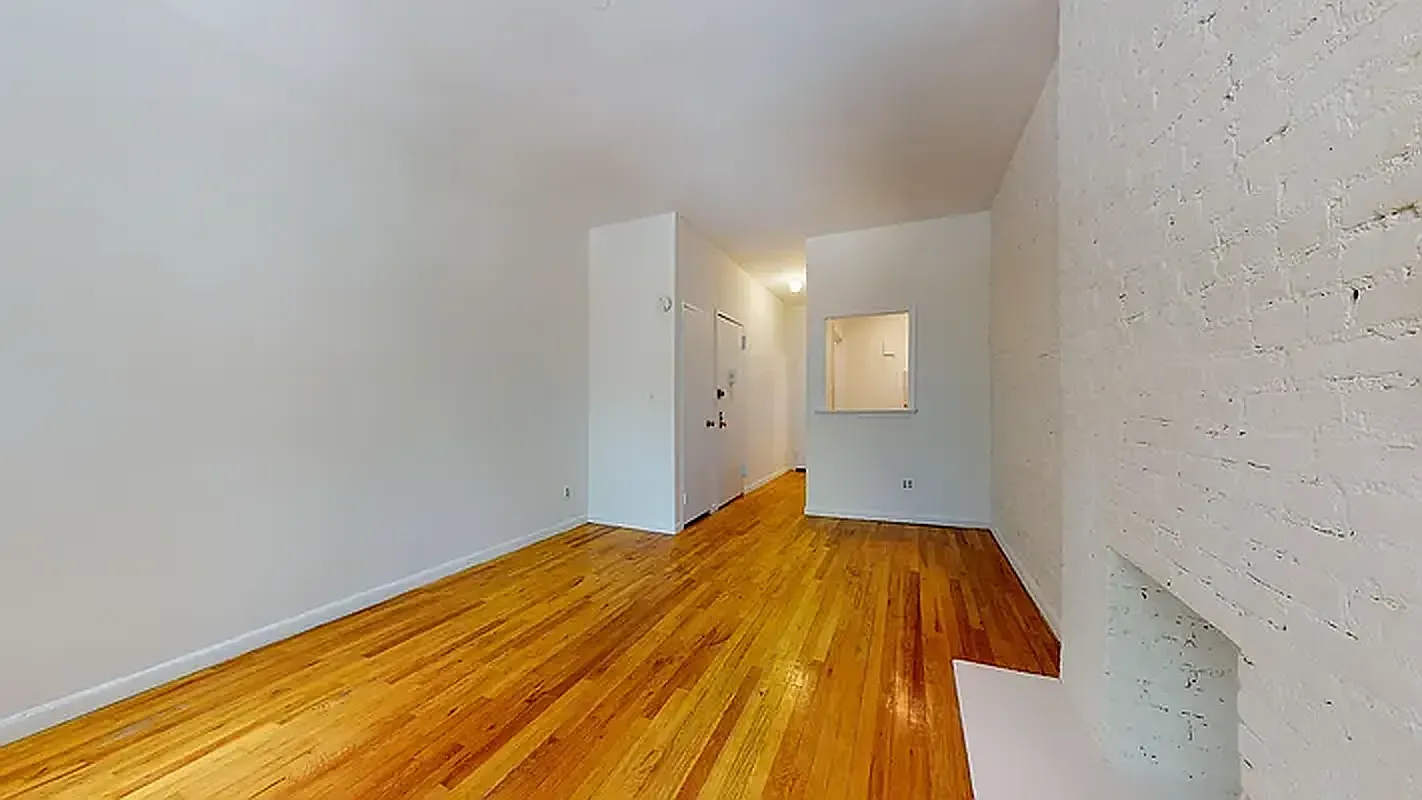 346 East 87th Street — Photo 4