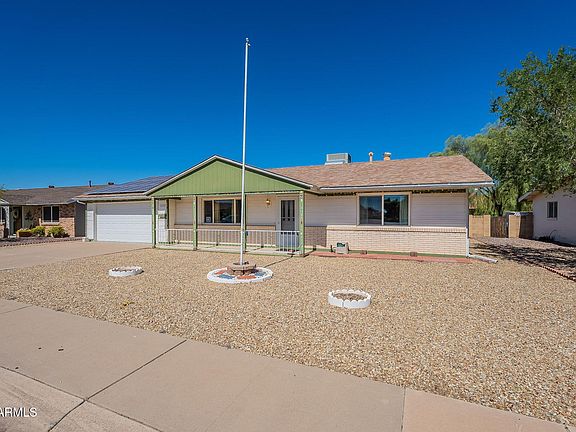 3rd image of 10038 W CLAIR Drive
