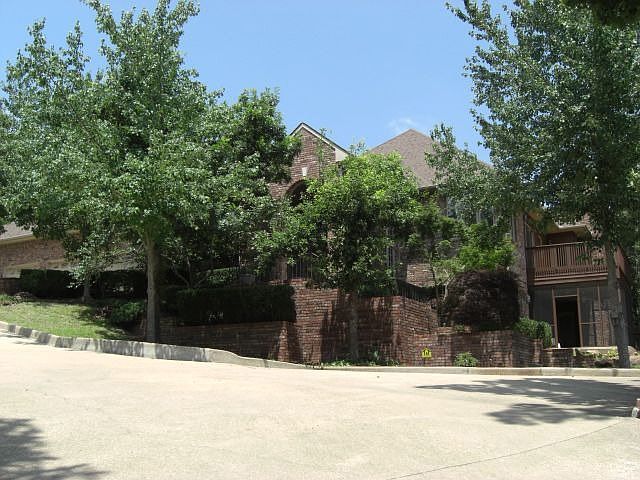 Gorgeous Estate Tucked in Trees