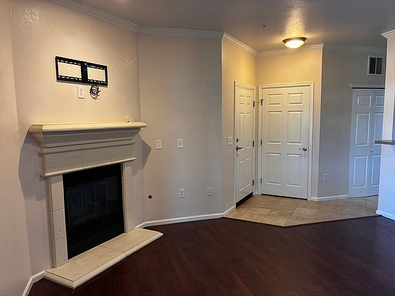 3rd image of 3875 S Dayton St Unit 102