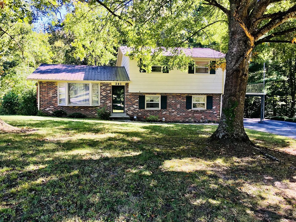 1st image of 201 Parkview Dr