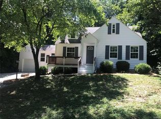 15 Windsor Dr, Belleville, IL