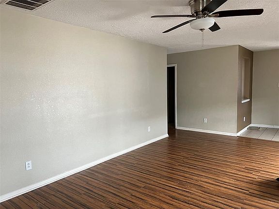 4th image of 19230 Danphe Landing Ct