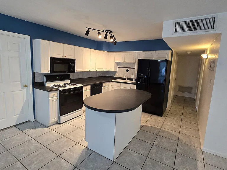 4050 S Kostka Ave — Photo 5