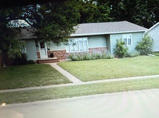 1314 4th Ave SW, Waverly, IA 50677