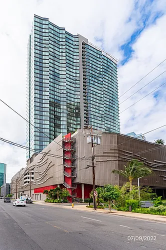 1001 Queen St #2112 Photo 1